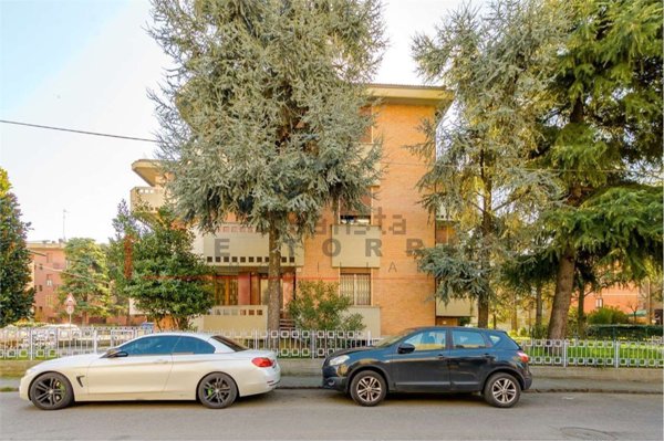 appartamento in vendita a Modena in zona Crocetta