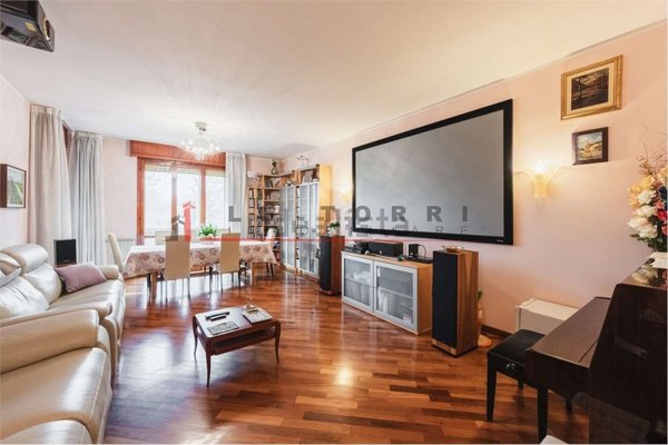 appartamento in vendita a Modena in zona San Lazzaro / Modena Est