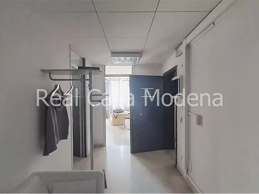 ufficio in vendita a Modena in zona San Faustino