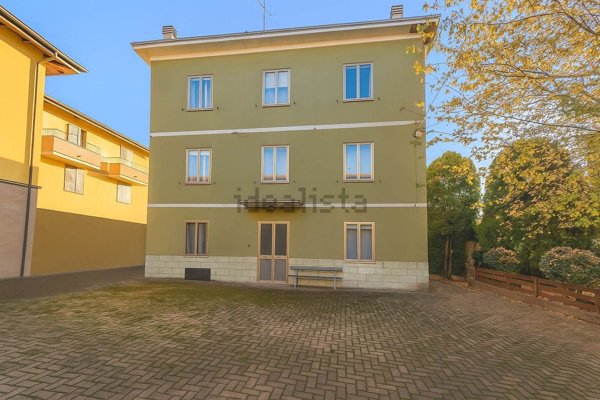 casa indipendente in vendita a Modena in zona Madonnina / Quattro Ville