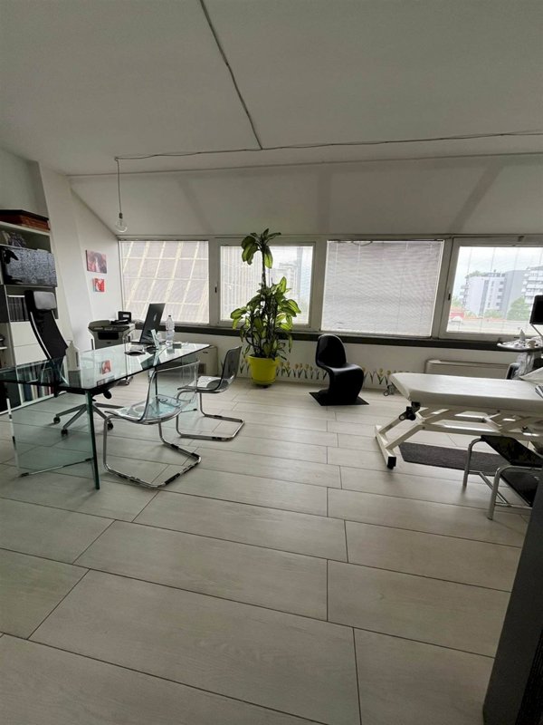 attico in vendita a Modena in zona Madonnina / Quattro Ville