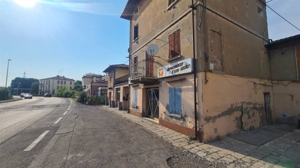 appartamento in vendita a Modena in zona Madonnina / Quattro Ville