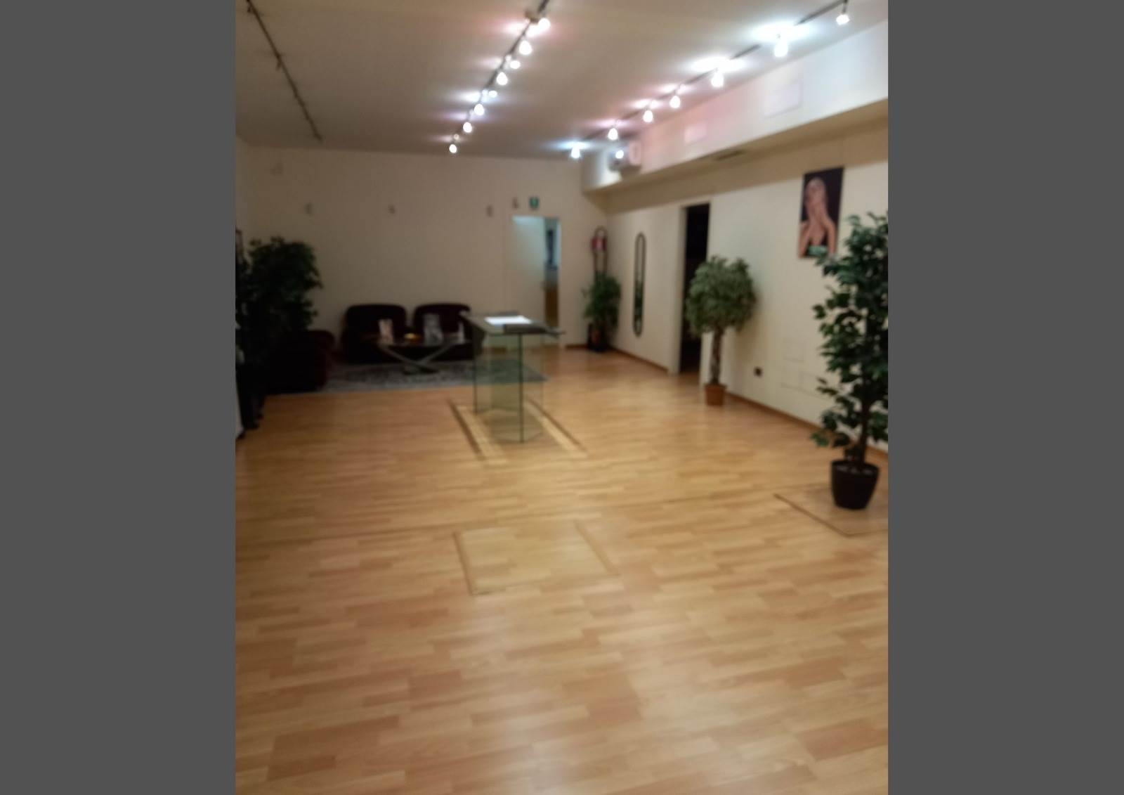 ufficio in vendita a Modena in zona Madonnina / Quattro Ville