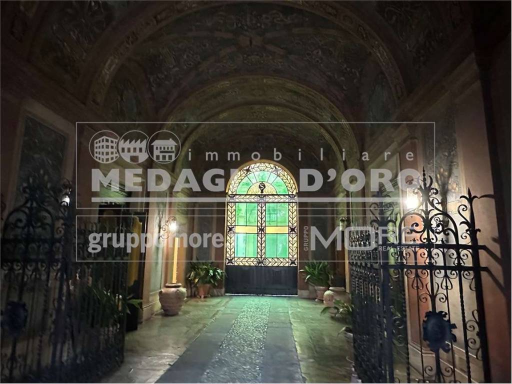 ufficio in vendita a Modena in zona Centro Storico