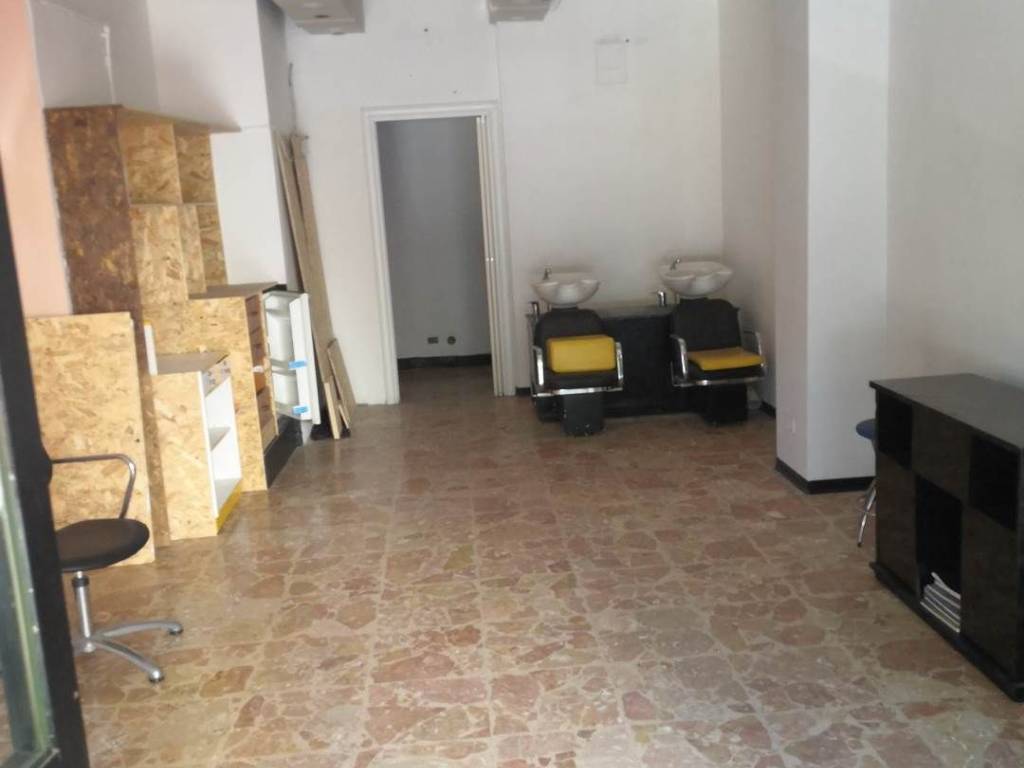 negozio in vendita a Modena in zona San Lazzaro / Modena Est