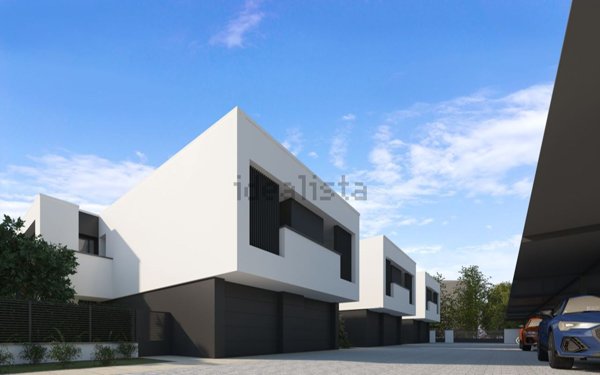 casa indipendente in vendita a Modena in zona Centro Storico