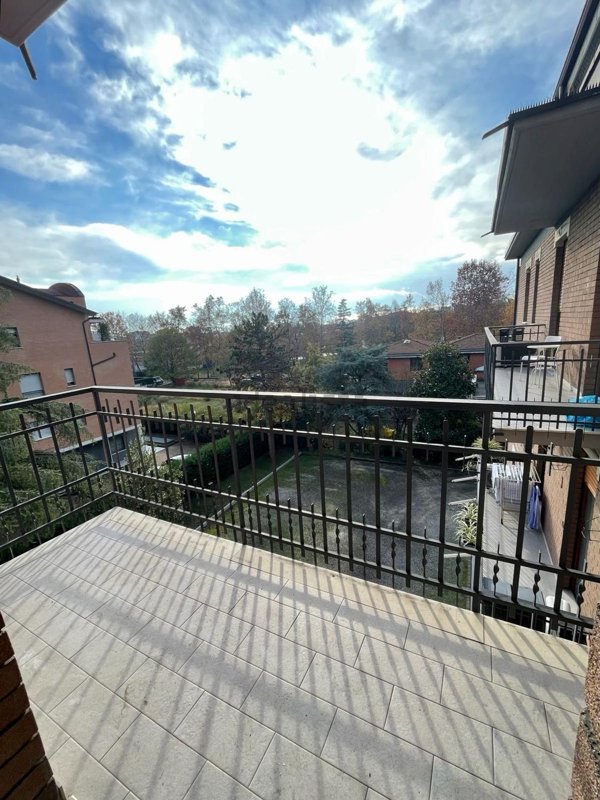 appartamento in vendita a Modena in zona Amendola