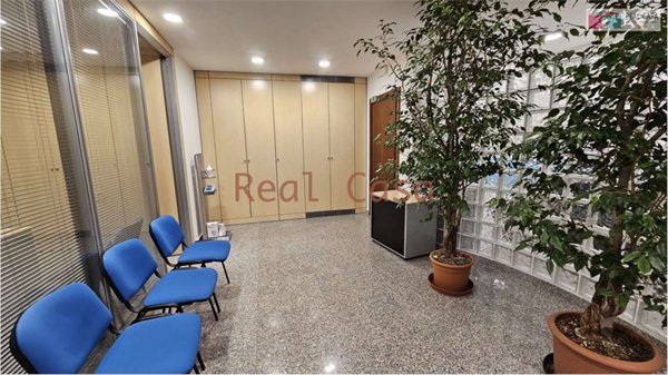ufficio in vendita a Modena in zona San Faustino