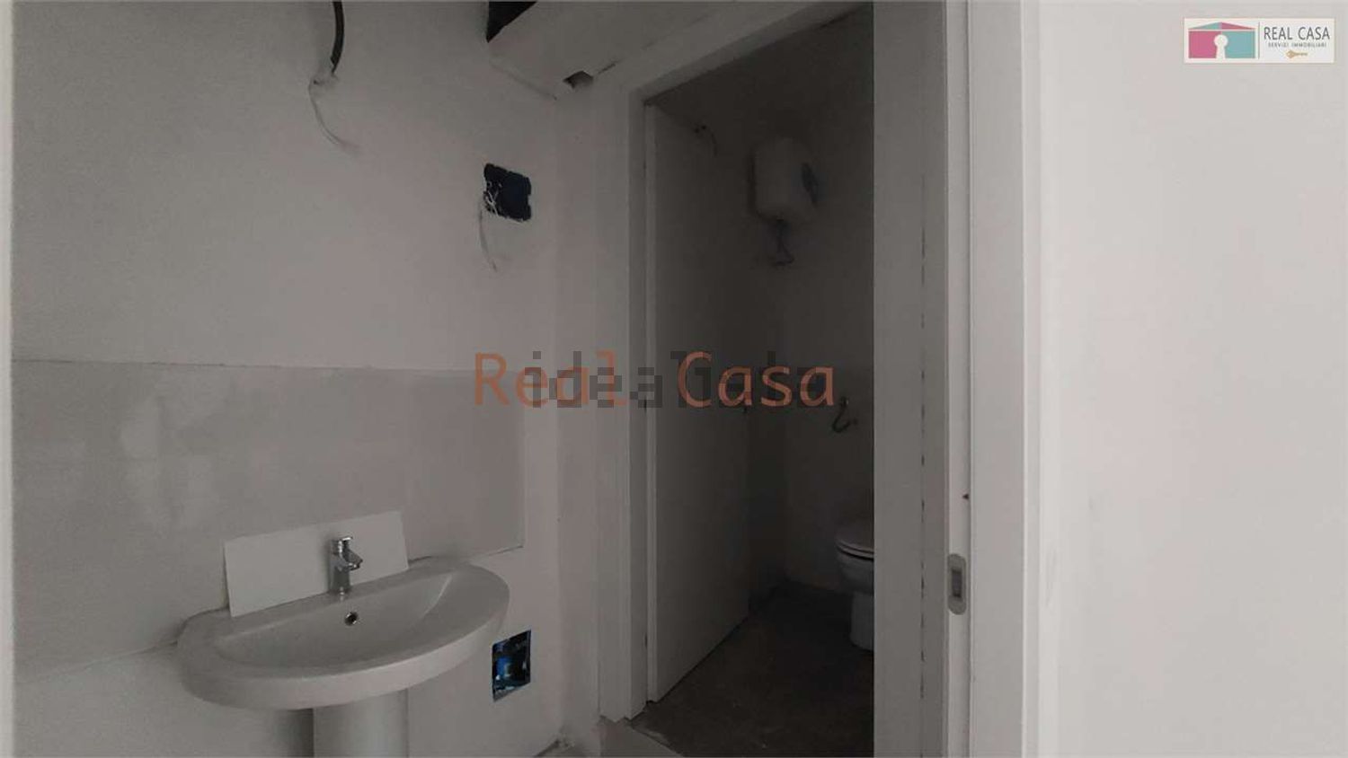 ufficio in vendita a Modena in zona San Faustino