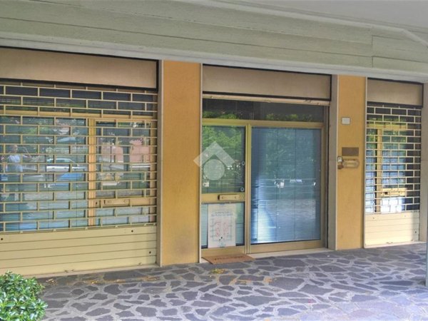 negozio in vendita a Modena in zona Buon Pastore