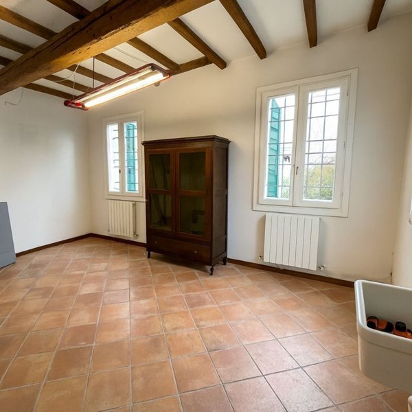 casa indipendente in vendita a Modena