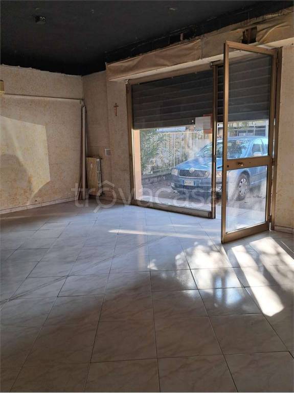 negozio in vendita a Modena in zona San Faustino