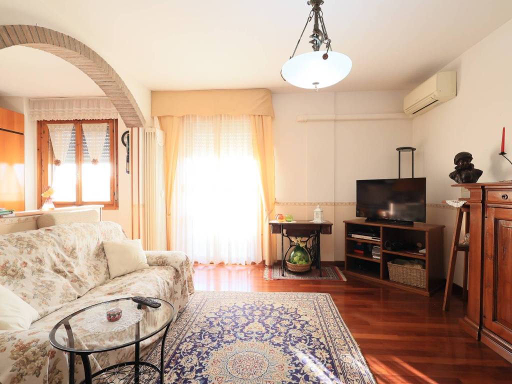 appartamento in vendita a Modena in zona San Lazzaro / Modena Est