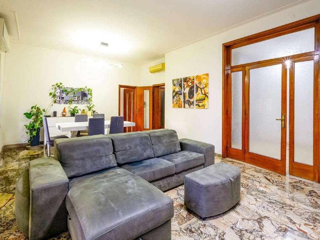 appartamento in vendita a Modena in zona San Lazzaro / Modena Est