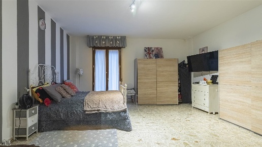 appartamento in vendita a Modena in zona San Lazzaro / Modena Est