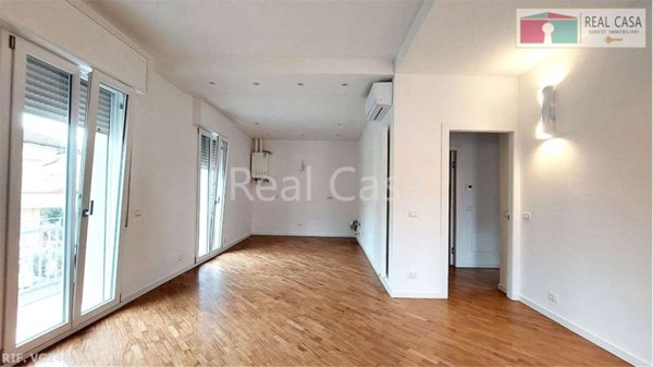 appartamento in vendita a Modena in zona Amendola