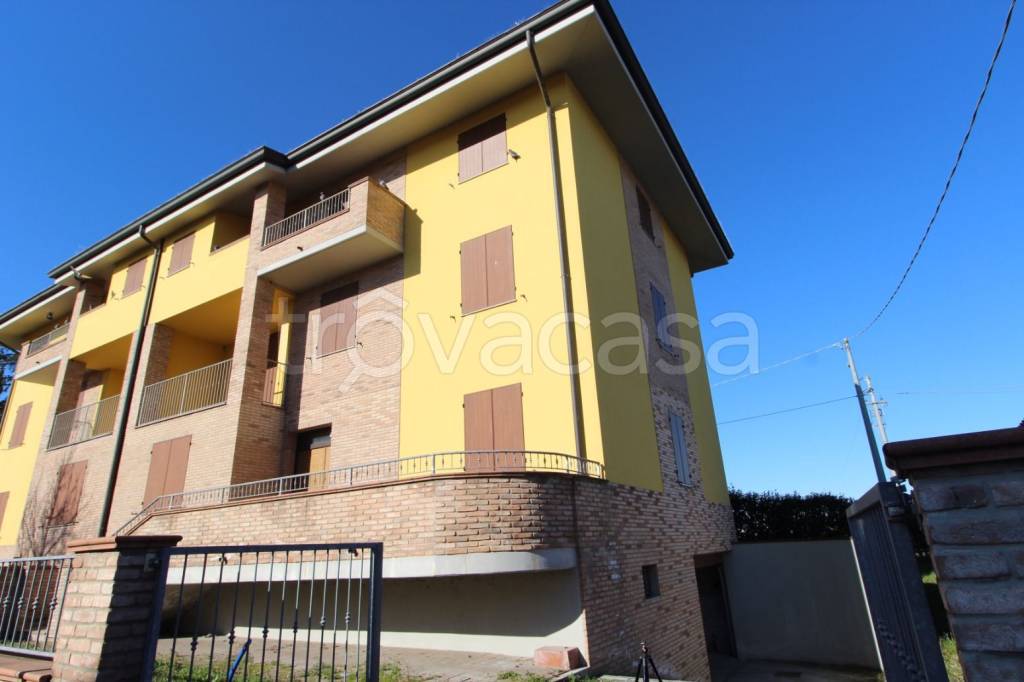 casa indipendente in vendita a Modena in zona Ganaceto