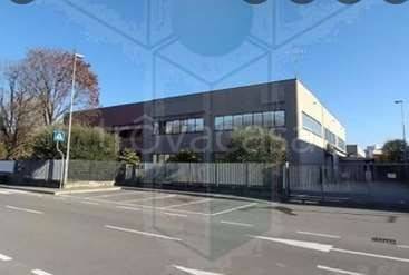 ufficio in vendita a Modena in zona San Lazzaro / Modena Est