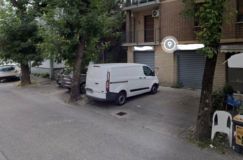 negozio in vendita a Modena in zona San Lazzaro / Modena Est