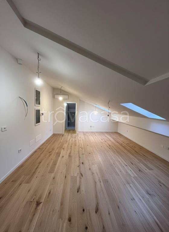 appartamento in vendita a Modena in zona Centro Storico