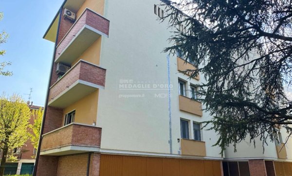 appartamento in vendita a Modena in zona Crocetta