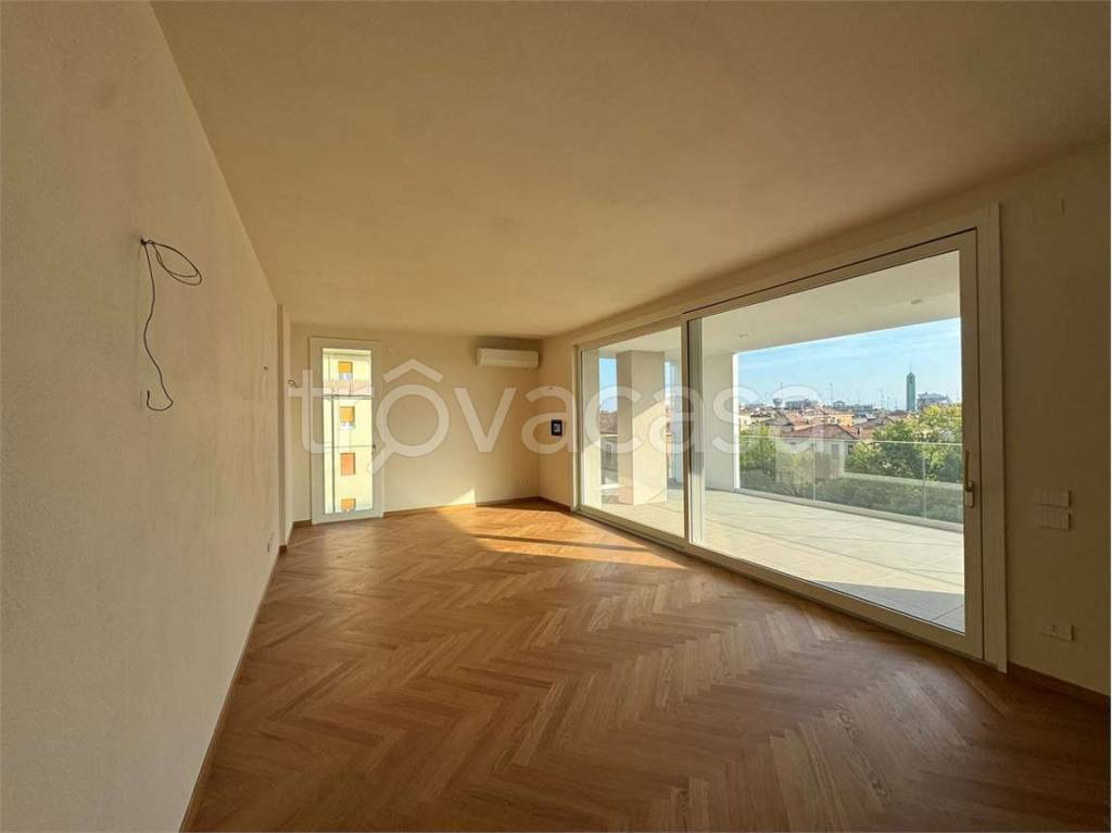 appartamento in vendita a Modena in zona Buon Pastore