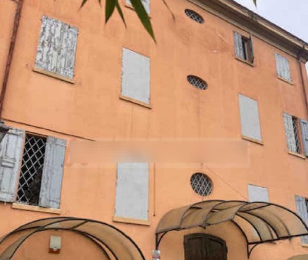 casa indipendente in vendita a Modena in zona San Faustino