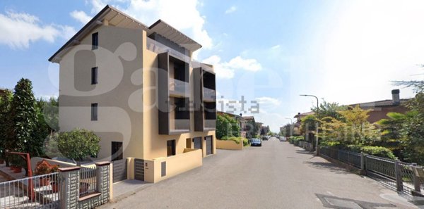 appartamento in vendita a Modena in zona Amendola