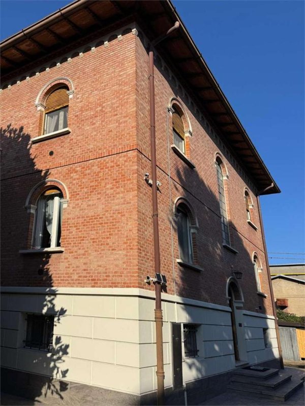 pentavano in vendita a Modena in zona Centro Storico