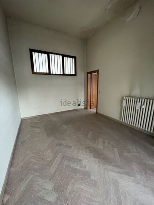 negozio in vendita a Modena in zona San Cataldo