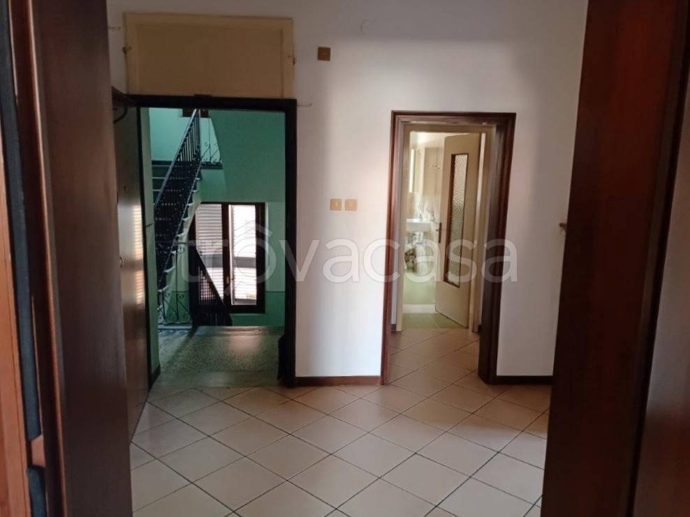 appartamento in vendita a Modena in zona Crocetta