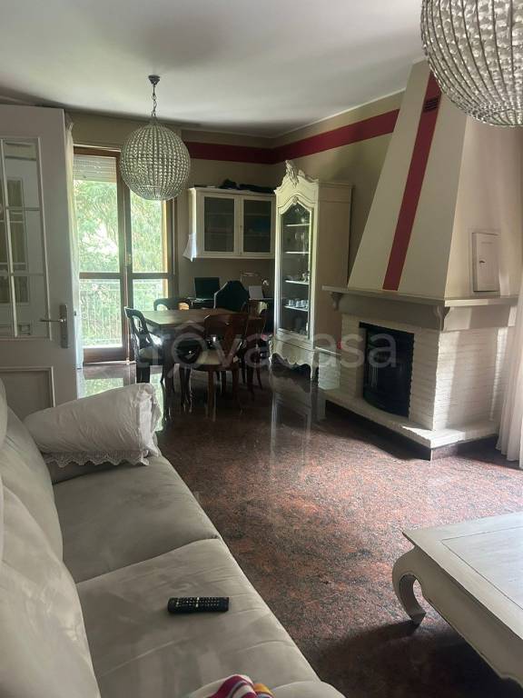 casa indipendente in vendita a Modena in zona Crocetta