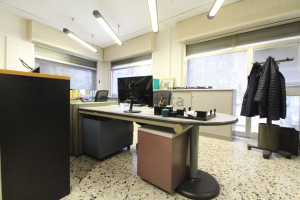 ufficio in vendita a Modena in zona San Lazzaro / Modena Est