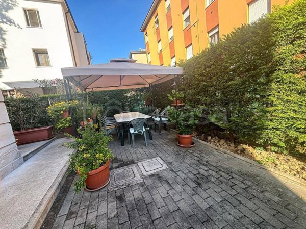 casa indipendente in vendita a Modena