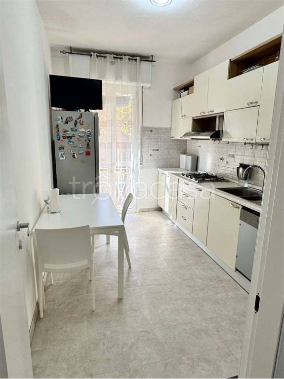 appartamento in vendita a Modena in zona San Lazzaro / Modena Est