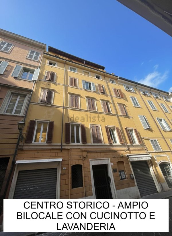 appartamento in vendita a Modena in zona Centro Storico