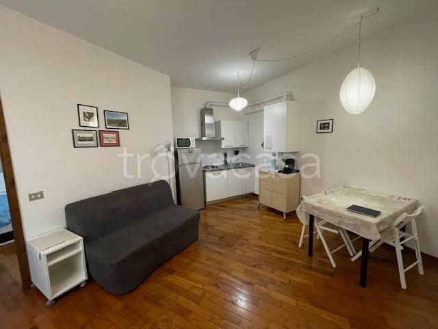 appartamento in vendita a Modena in zona Centro Storico