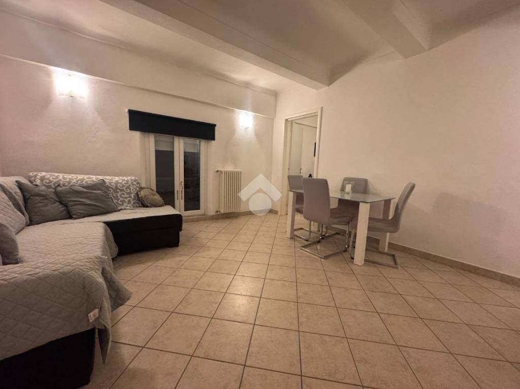 appartamento in vendita a Modena in zona Crocetta