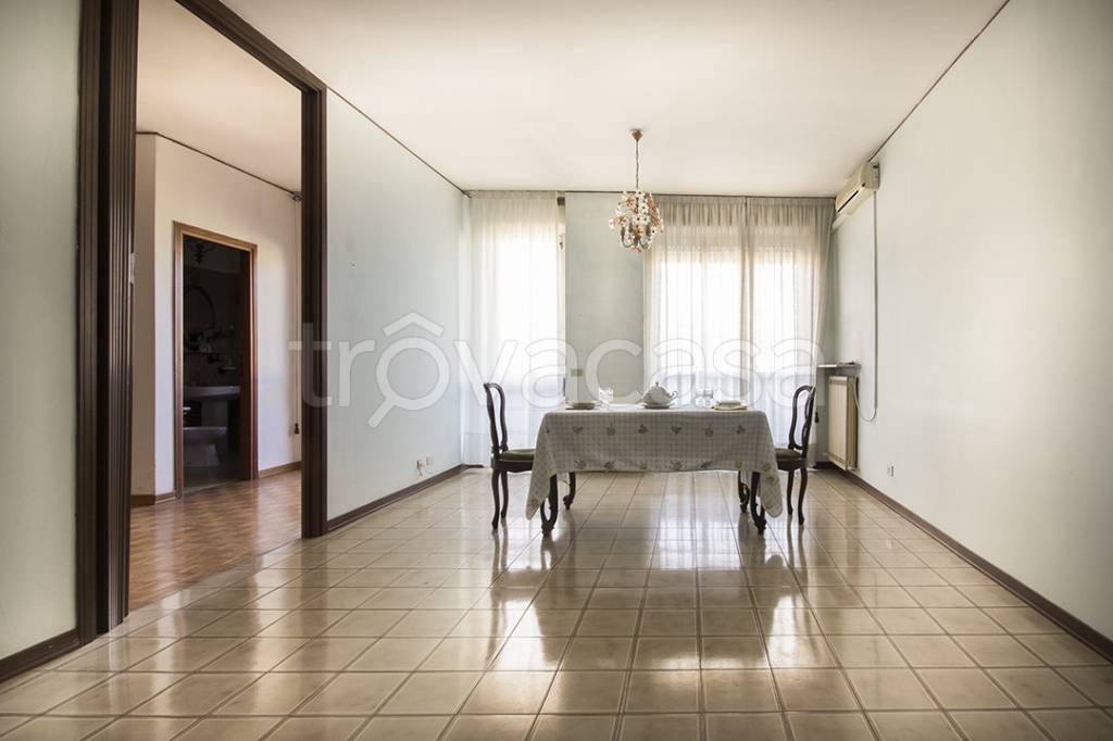 appartamento in vendita a Modena in zona San Faustino