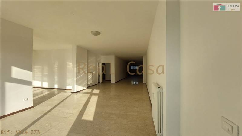 negozio in vendita a Modena in zona San Faustino