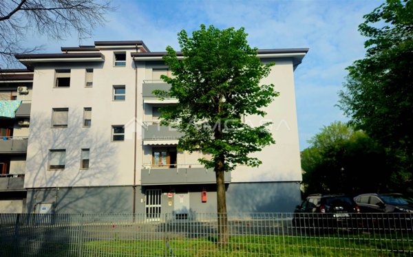 appartamento in vendita a Modena in zona Madonnina / Quattro Ville