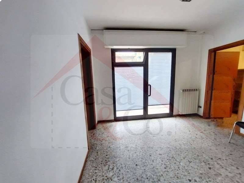 negozio in vendita a Modena in zona Sant'Agnese