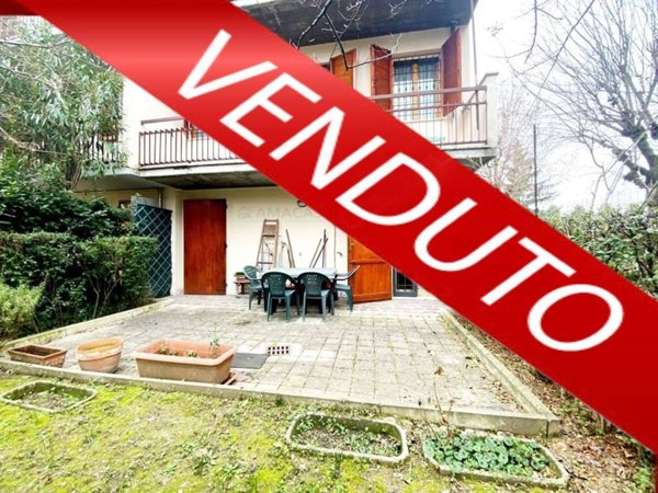 casa indipendente in vendita a Modena in zona Centro Storico