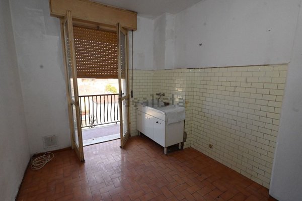 appartamento in vendita a Modena in zona Amendola