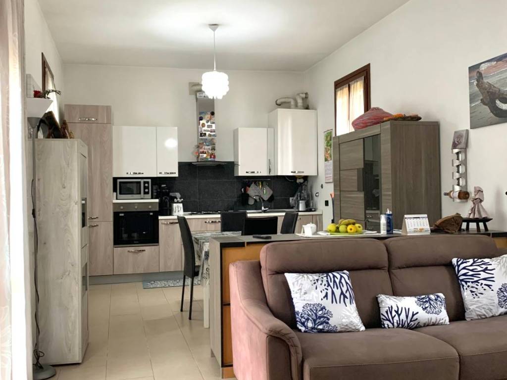 casa indipendente in vendita a Modena in zona Sant'Agnese