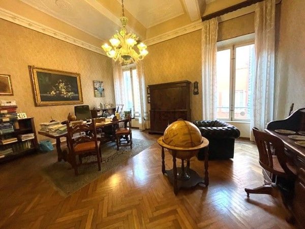 appartamento in vendita a Modena in zona Centro Storico