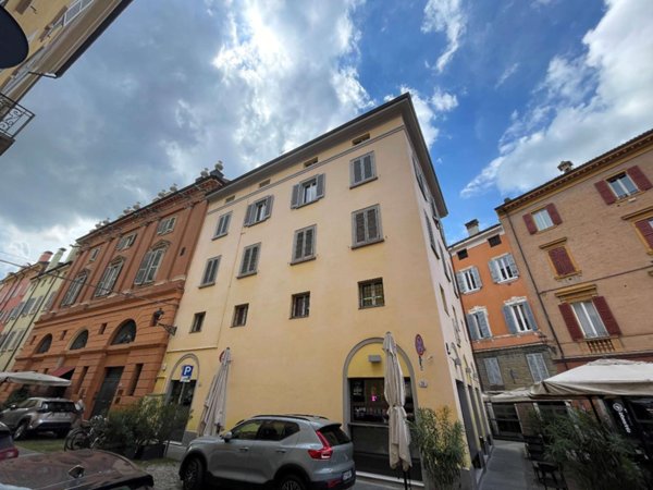 appartamento in vendita a Modena in zona Centro Storico