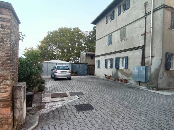 casa indipendente in vendita a Modena in zona Saliceta San Giuliano