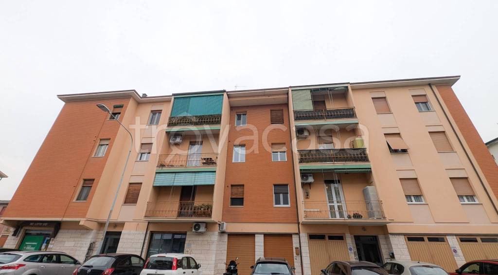 appartamento in vendita a Modena in zona Sant'Agnese