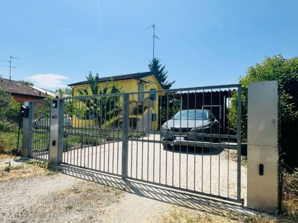 casa indipendente in vendita a Modena in zona Crocetta